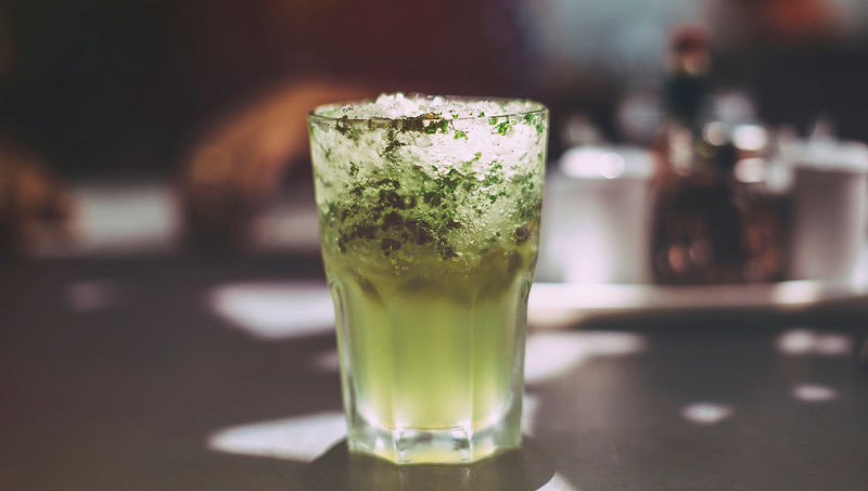 Cannabis Gin: Leckere Cocktail-Rezepte zum selbermixen