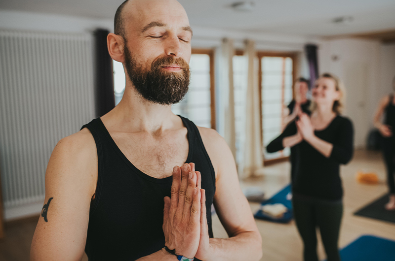 HempCrew stellt vor: CBD Yoga mit Keshava Prana