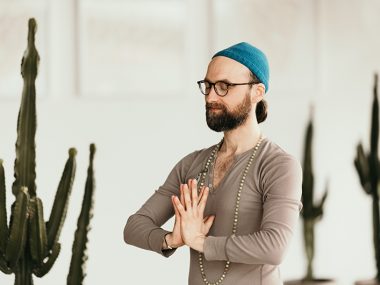 CBD Yoga Challenge mit HempCrew und Keshava Prana: Bist Du bereit?