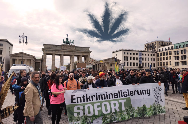420: Kiffen vor der Parteizentrale